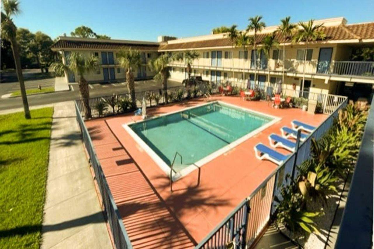 Motel 6 Riviera Beach, FL Exteriör bild