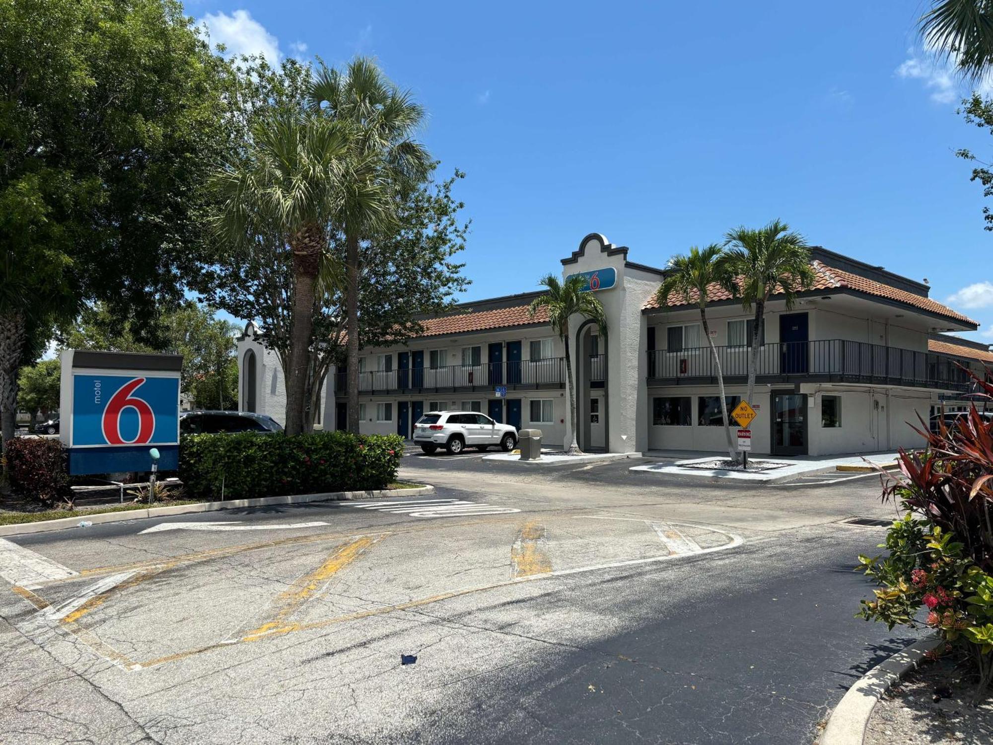 Motel 6 Riviera Beach, FL Exteriör bild